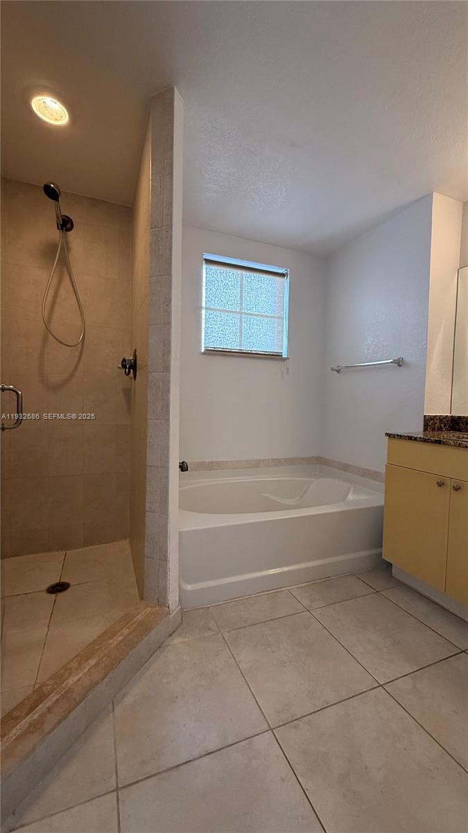 Photo of 1830 Radius Dr  #915, Hollywood, Florida, 33020 - 