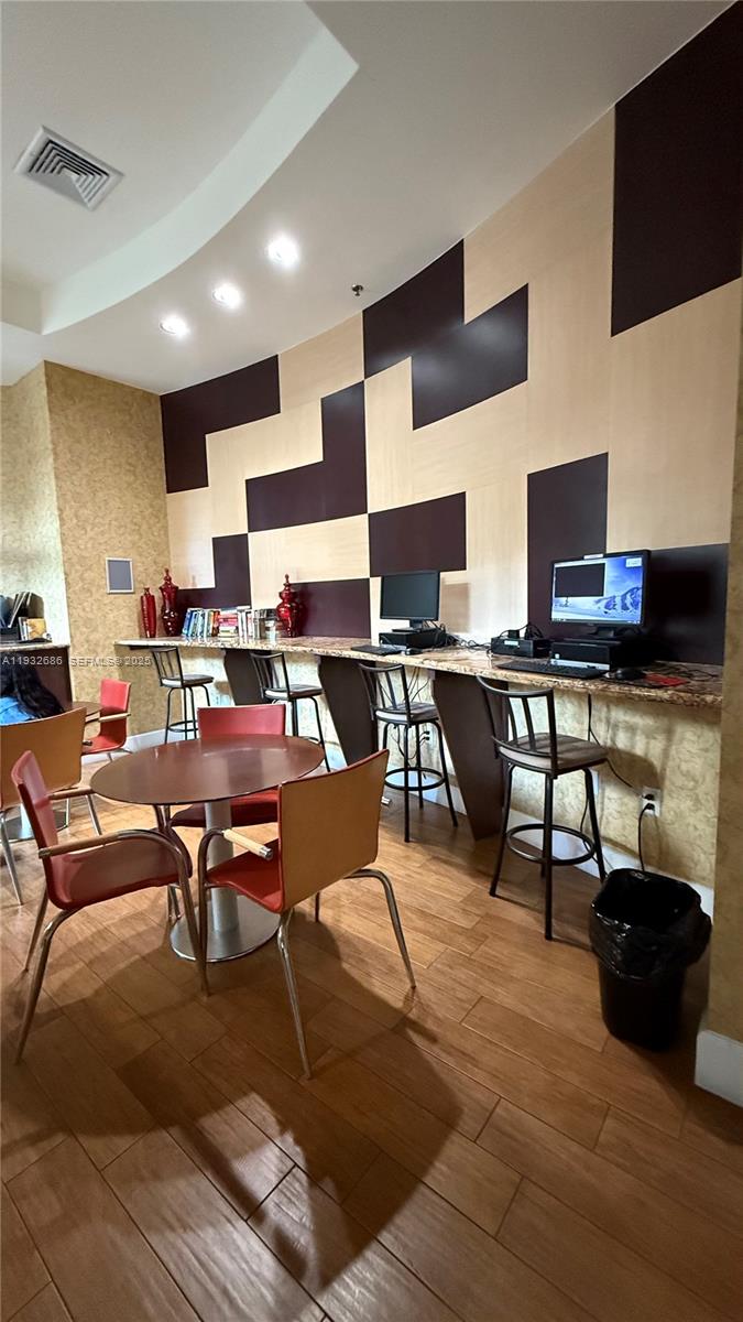 Photo of 1830 Radius Dr  #915, Hollywood, Florida, 33020 - 