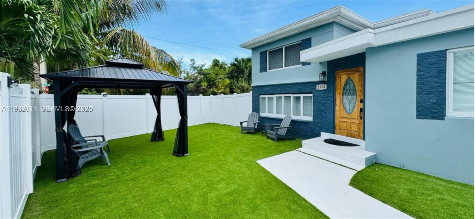   /   sq. ft. $ 2025-12-18 0 Photo