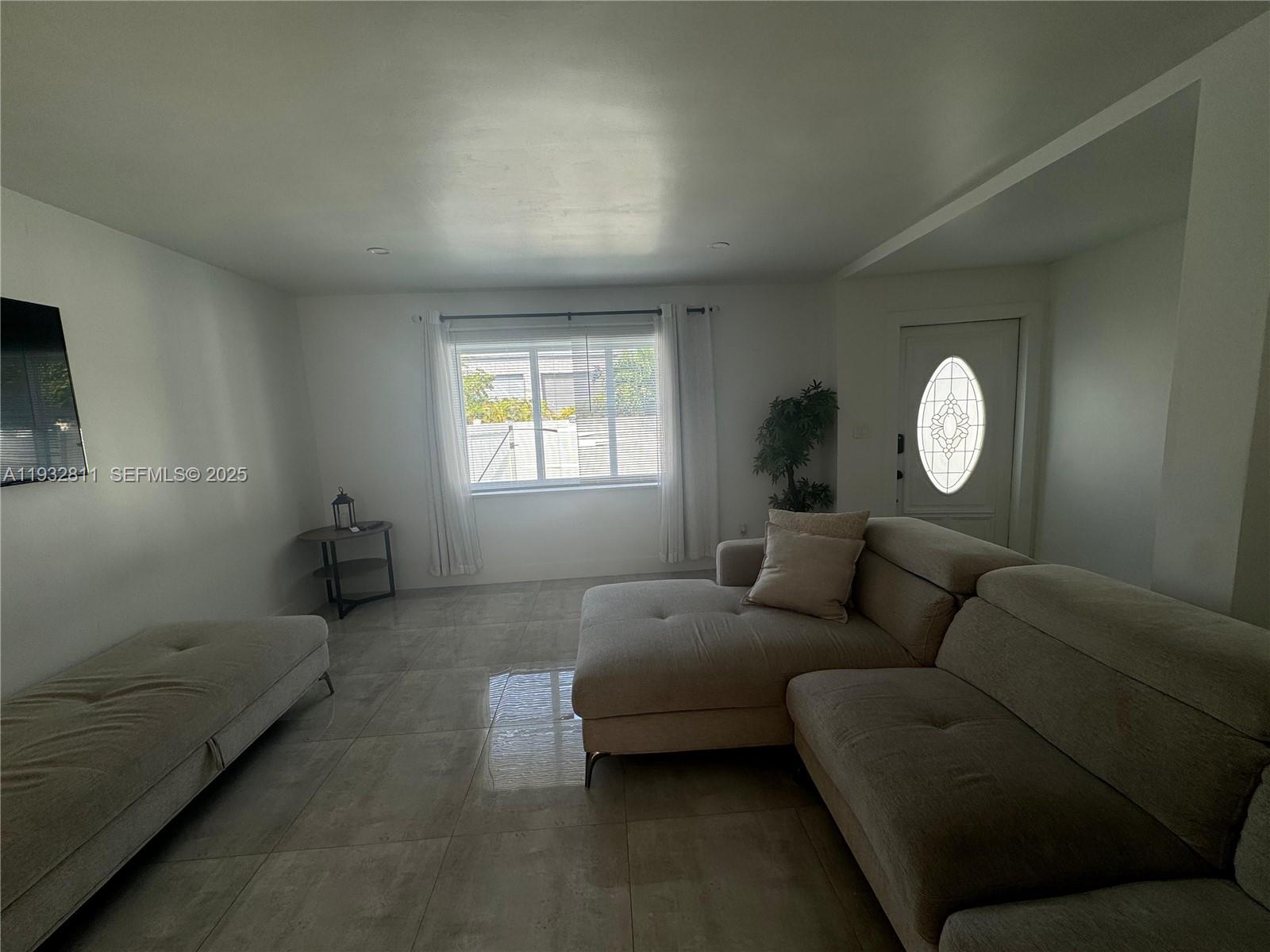   /   sq. ft. $ 2025-12-18 0 Photo