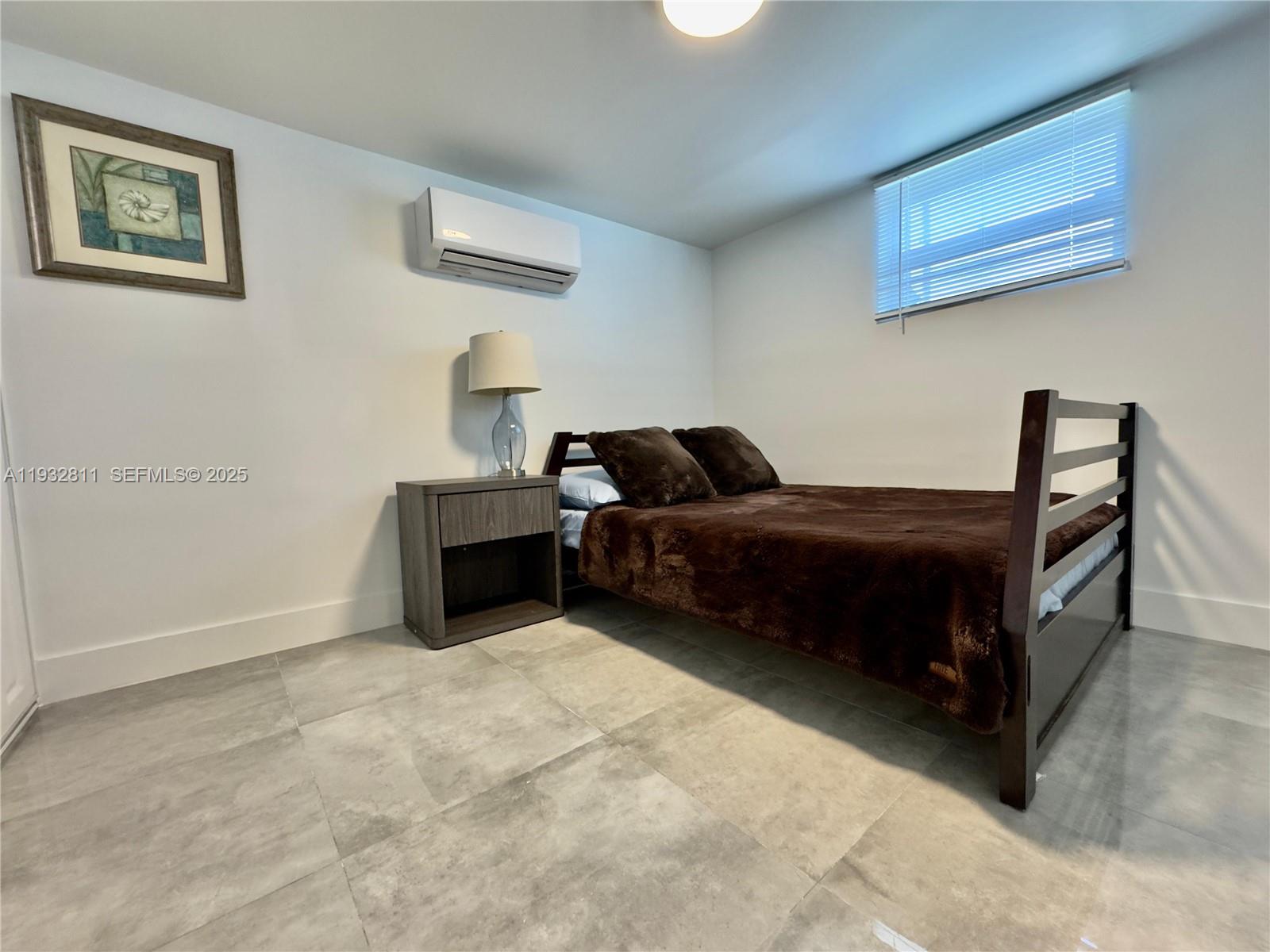   /   sq. ft. $ 2025-12-18 0 Photo