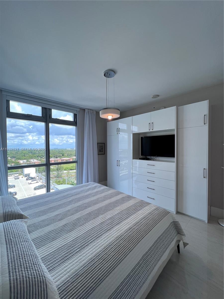 Photo of 17301 Biscayne Blvd  #1402, North Miami Beach, Florida, 33160 - 