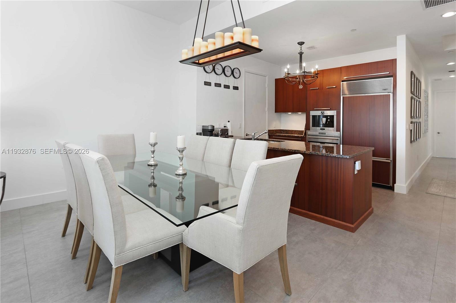 3702 3 / 4 1974 sq. ft. $ 2025-12-20 0 Photo