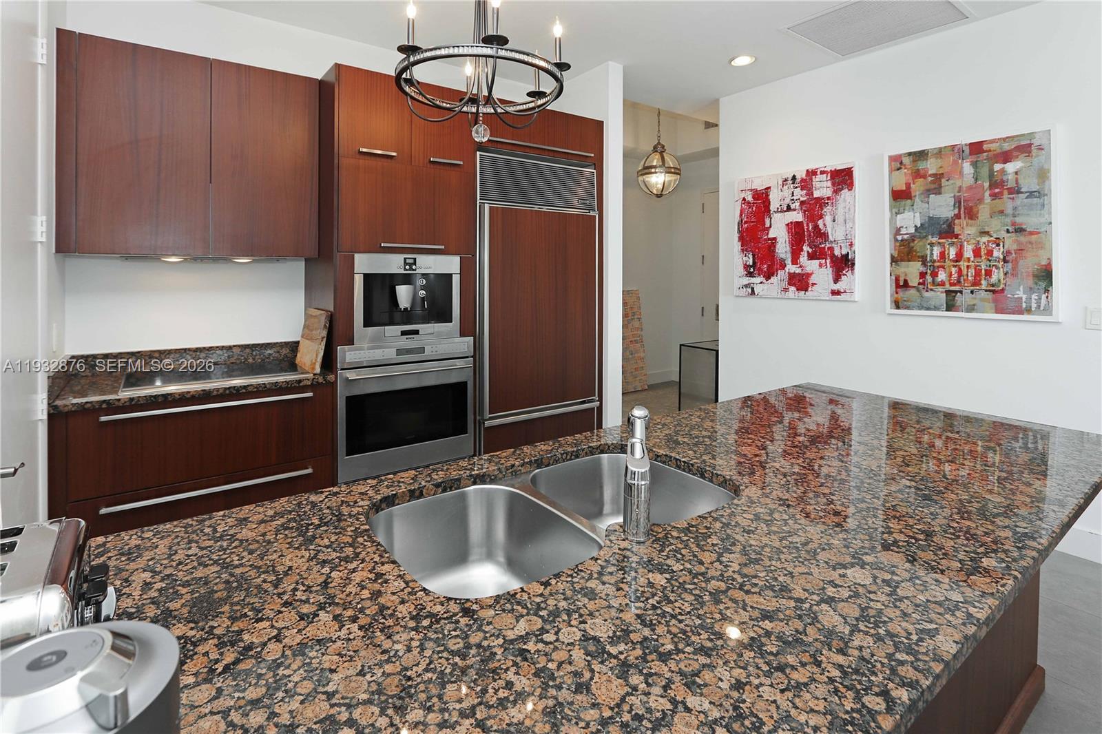 3702 3 / 4 1974 sq. ft. $ 2025-12-20 0 Photo