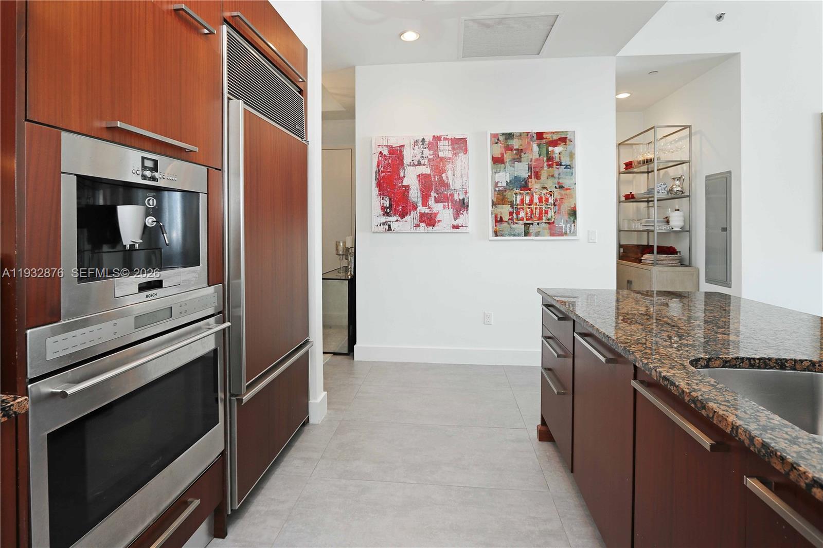 3702 3 / 4 1974 sq. ft. $ 2025-12-20 0 Photo