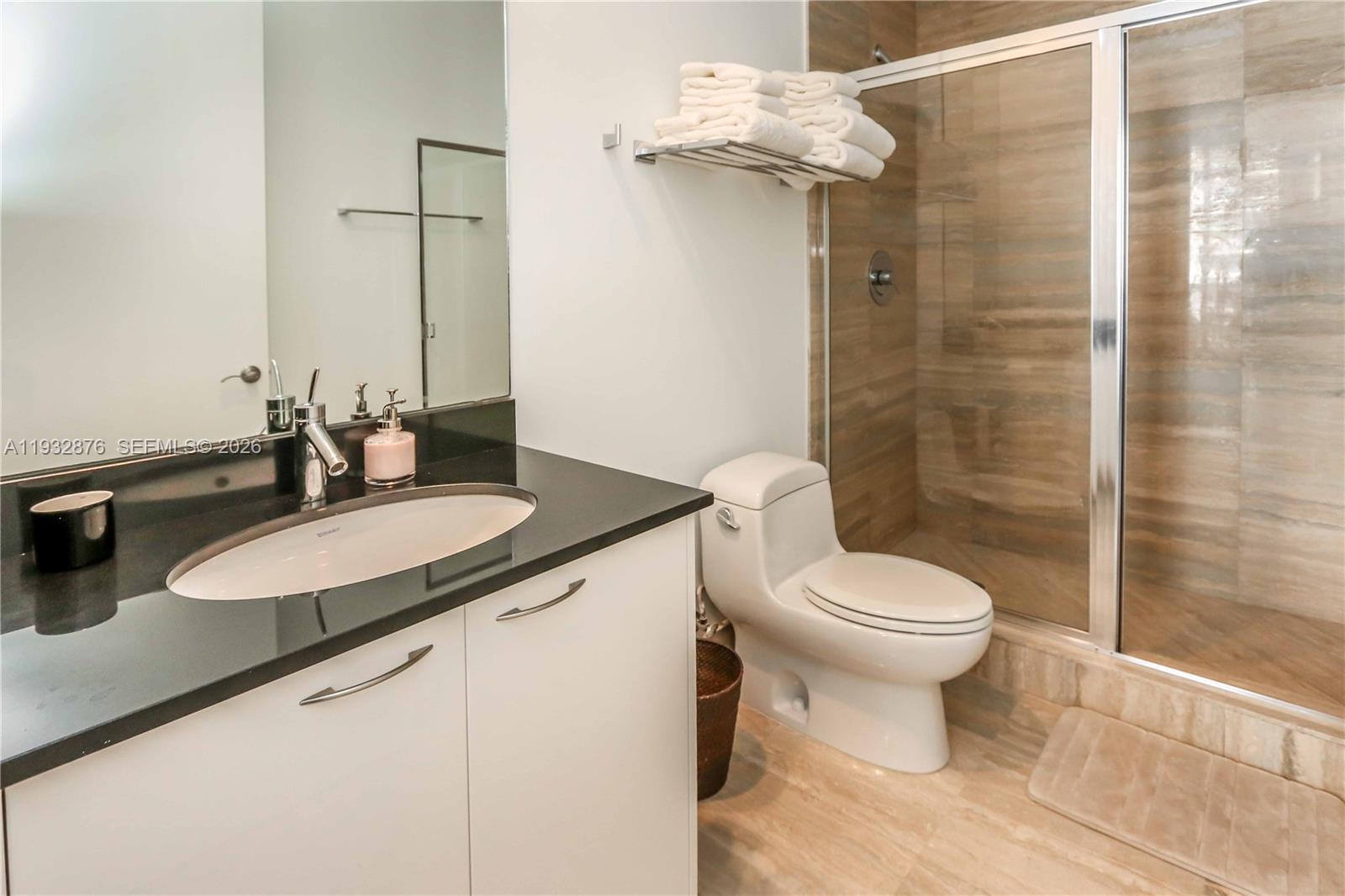 3702 3 / 4 1974 sq. ft. $ 2025-12-20 0 Photo