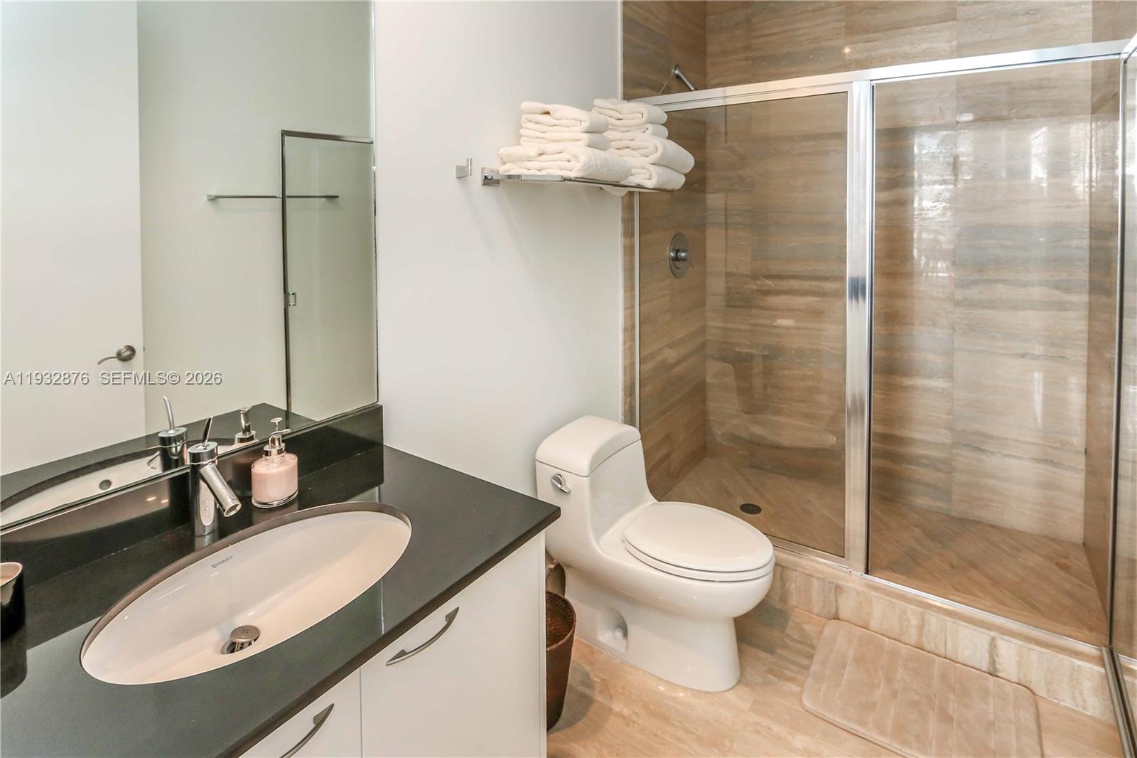 3702 3 / 4 1974 sq. ft. $ 2025-12-20 0 Photo