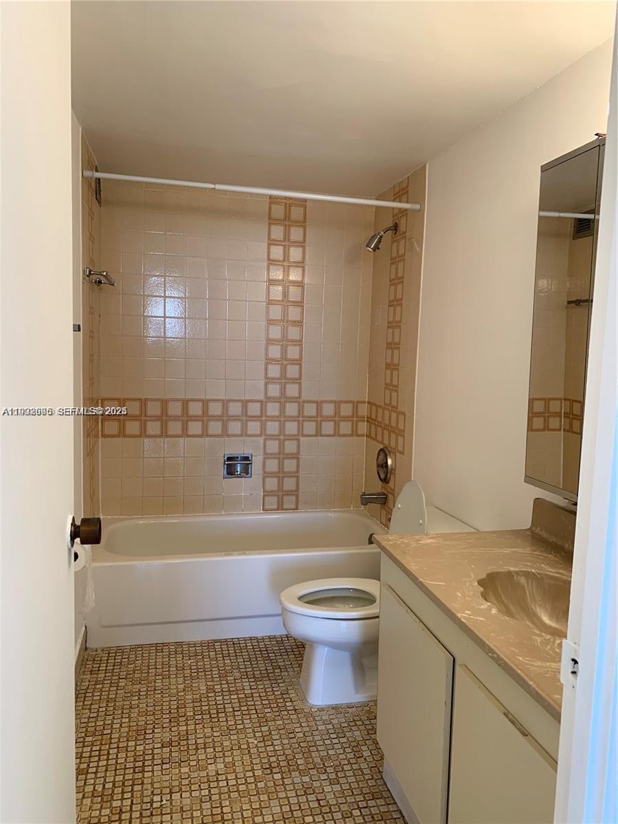 Photo of 2500 Parkview Dr #1208, Hallandale Beach, Florida, 33009 -