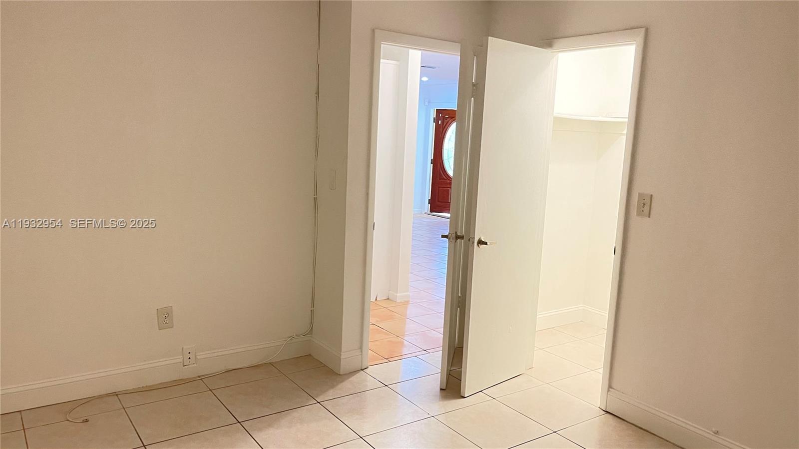   /  1982 sq. ft. $ 2025-12-18 0 Photo