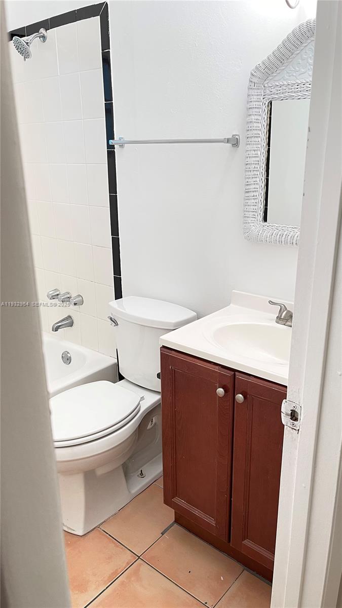   /  1982 sq. ft. $ 2025-12-18 0 Photo