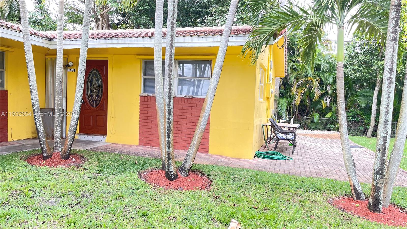   /  1982 sq. ft. $ 2025-12-18 0 Photo