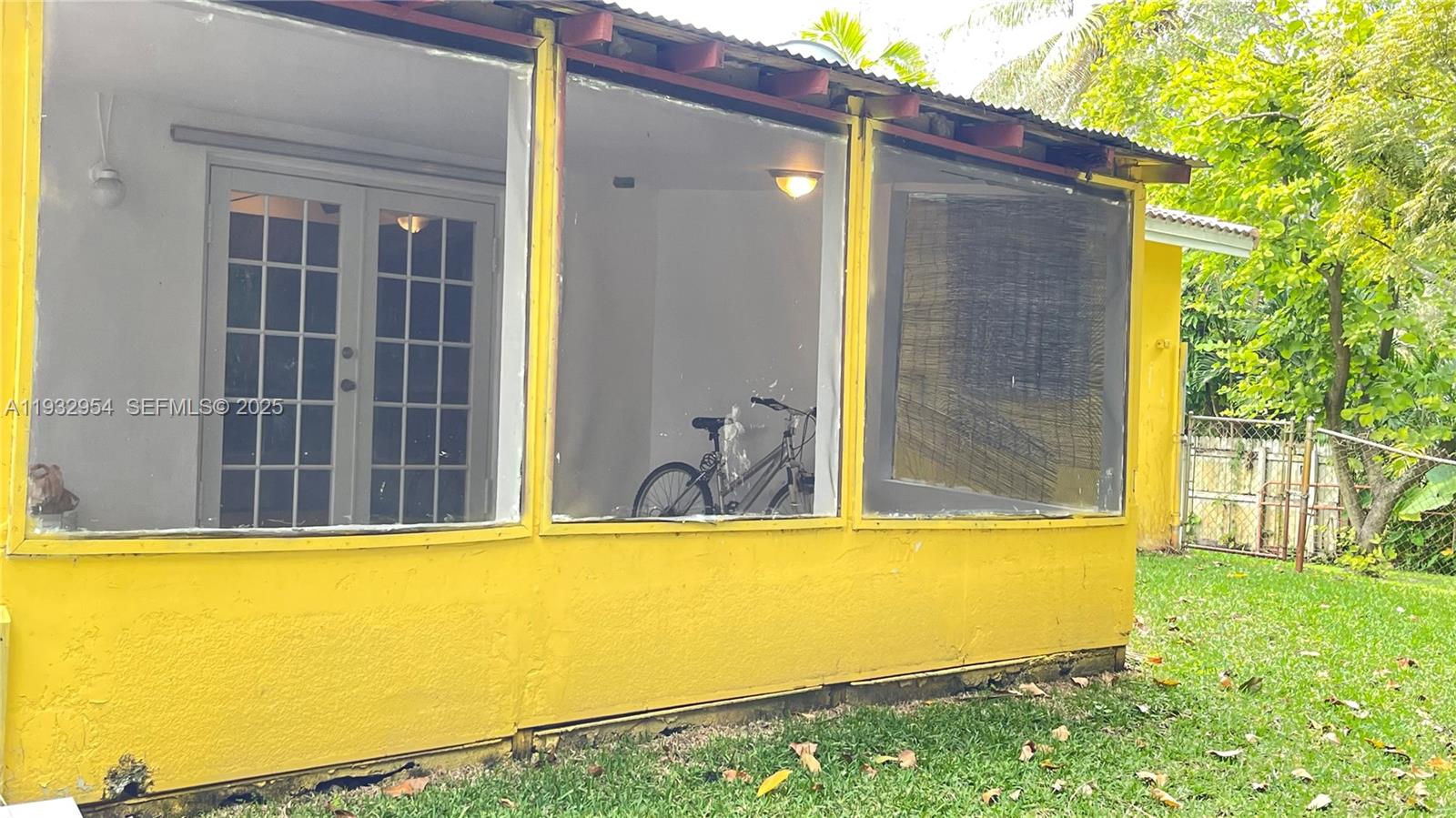   /  1982 sq. ft. $ 2025-12-18 0 Photo