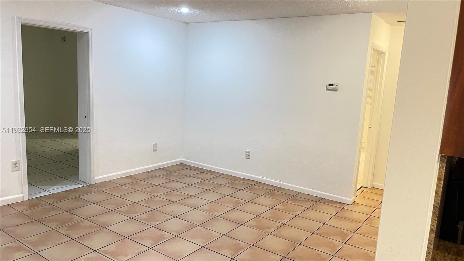   /  1982 sq. ft. $ 2025-12-18 0 Photo