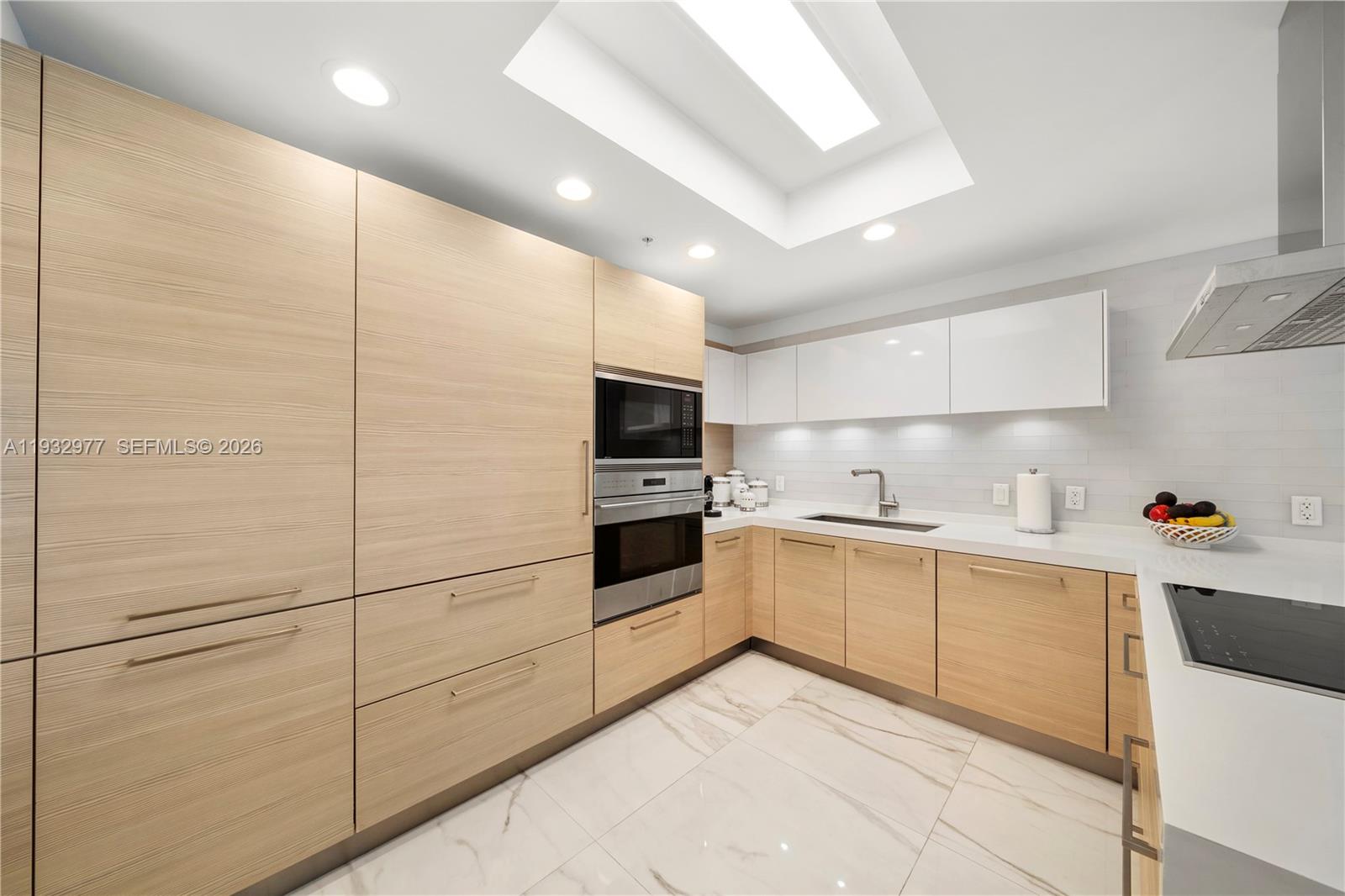 Photo of 17111 Biscayne Blvd  #803, North Miami Beach, Florida, 33160 - 