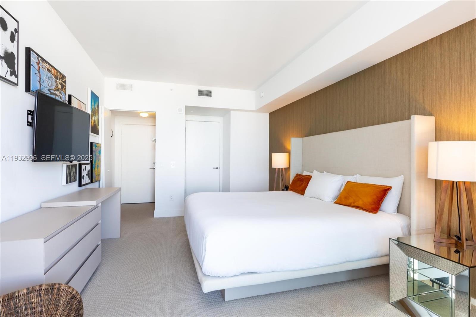 See details 1910 1 / 1 850 sq. ft. $ 2025-12-18 0 Photo