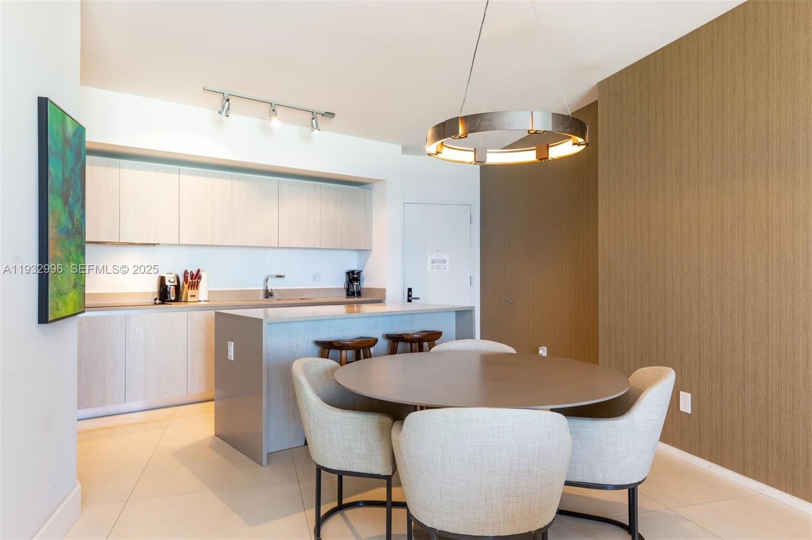 See details 1910 1 / 1 850 sq. ft. $ 2025-12-18 0 Photo