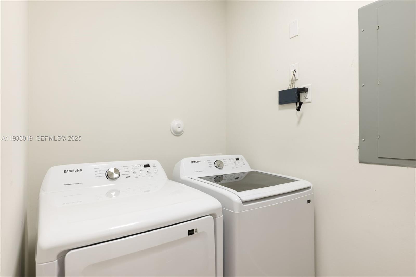   /  2800 sq. ft. $ 2025-12-18 0 Photo