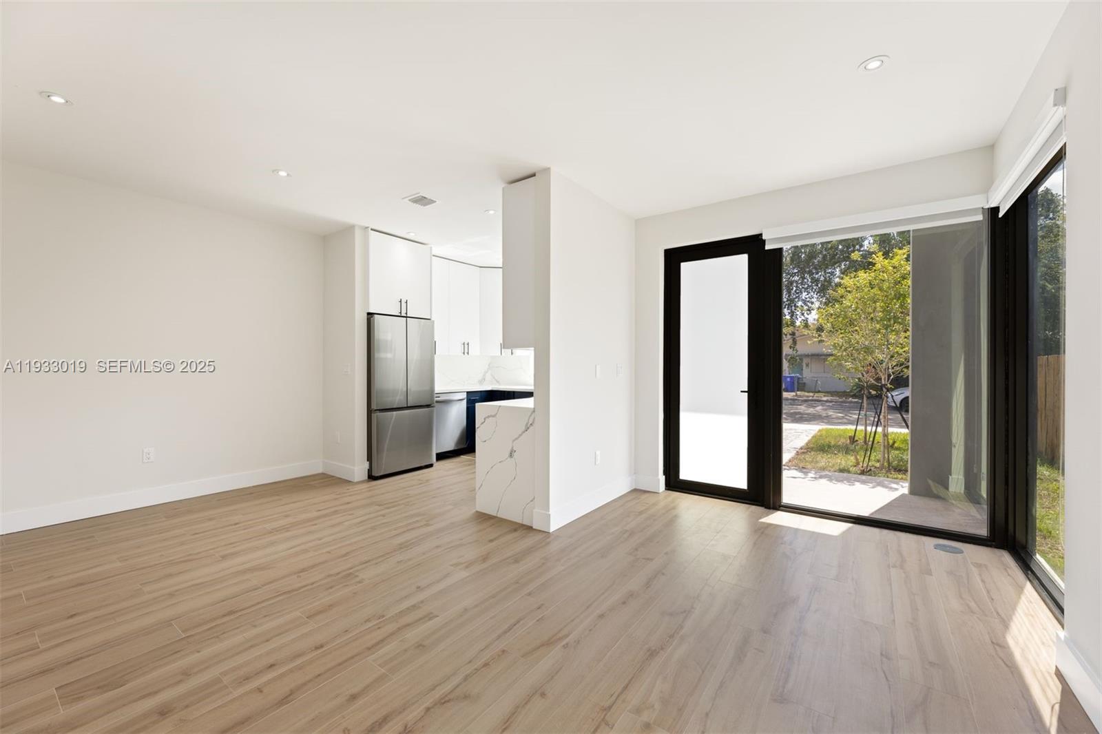   /  2800 sq. ft. $ 2025-12-18 0 Photo