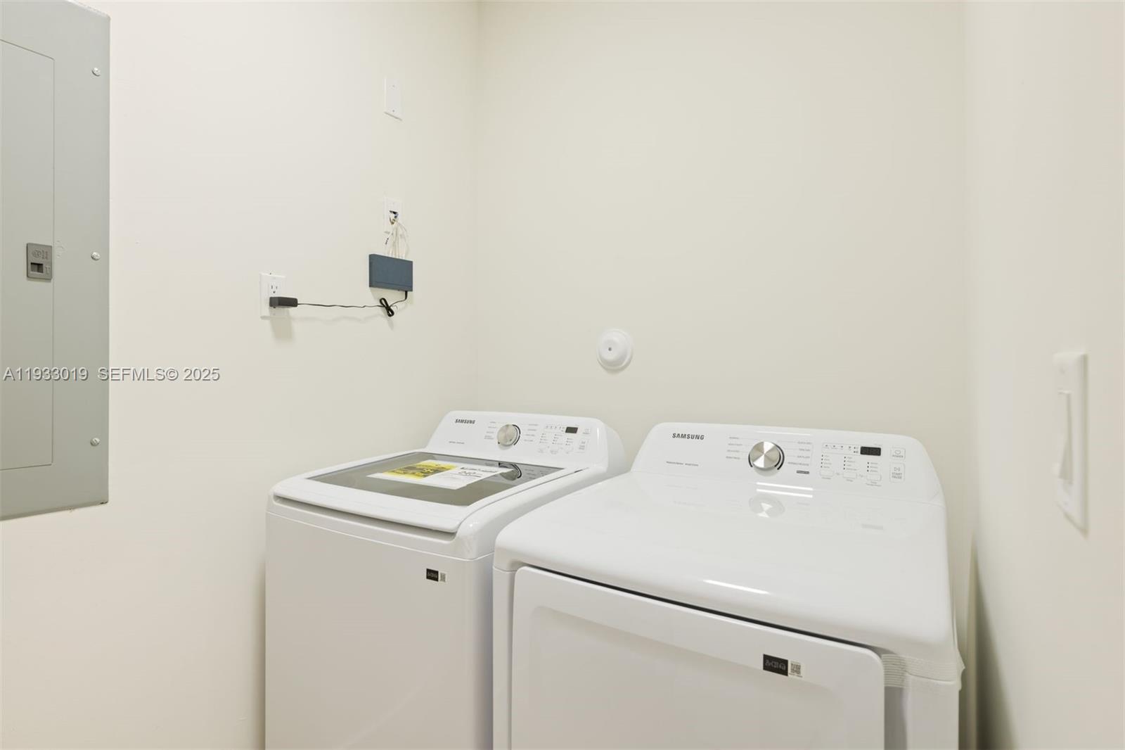   /  2800 sq. ft. $ 2025-12-18 0 Photo