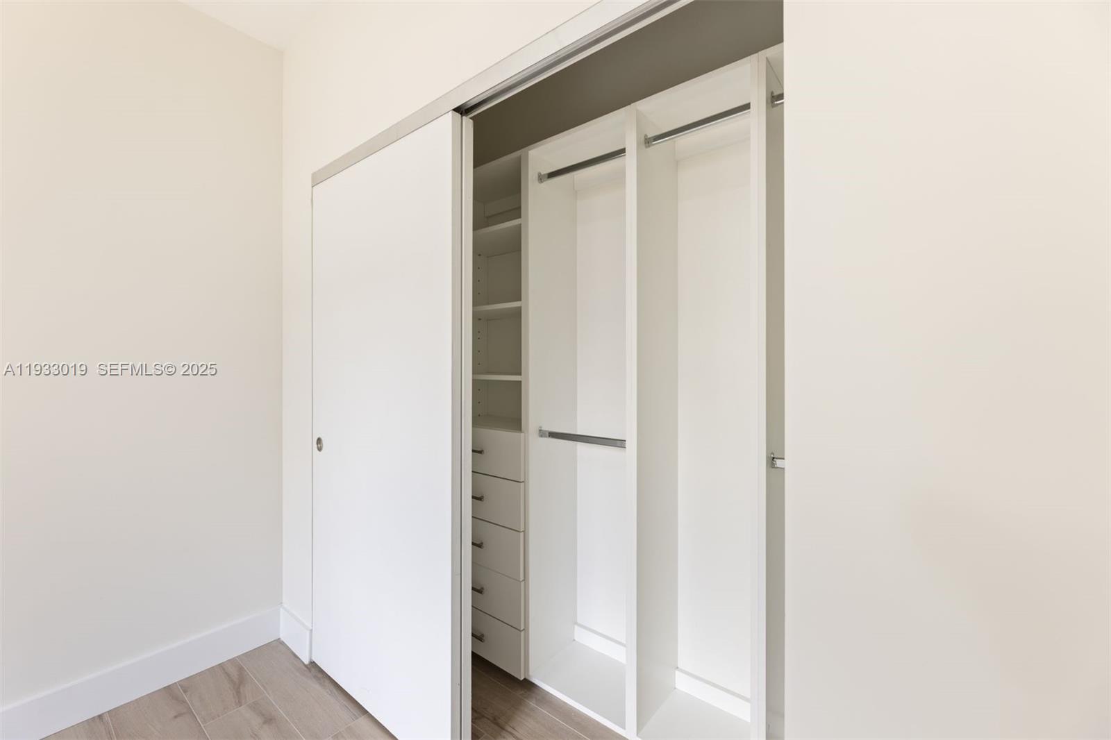   /  2800 sq. ft. $ 2025-12-18 0 Photo