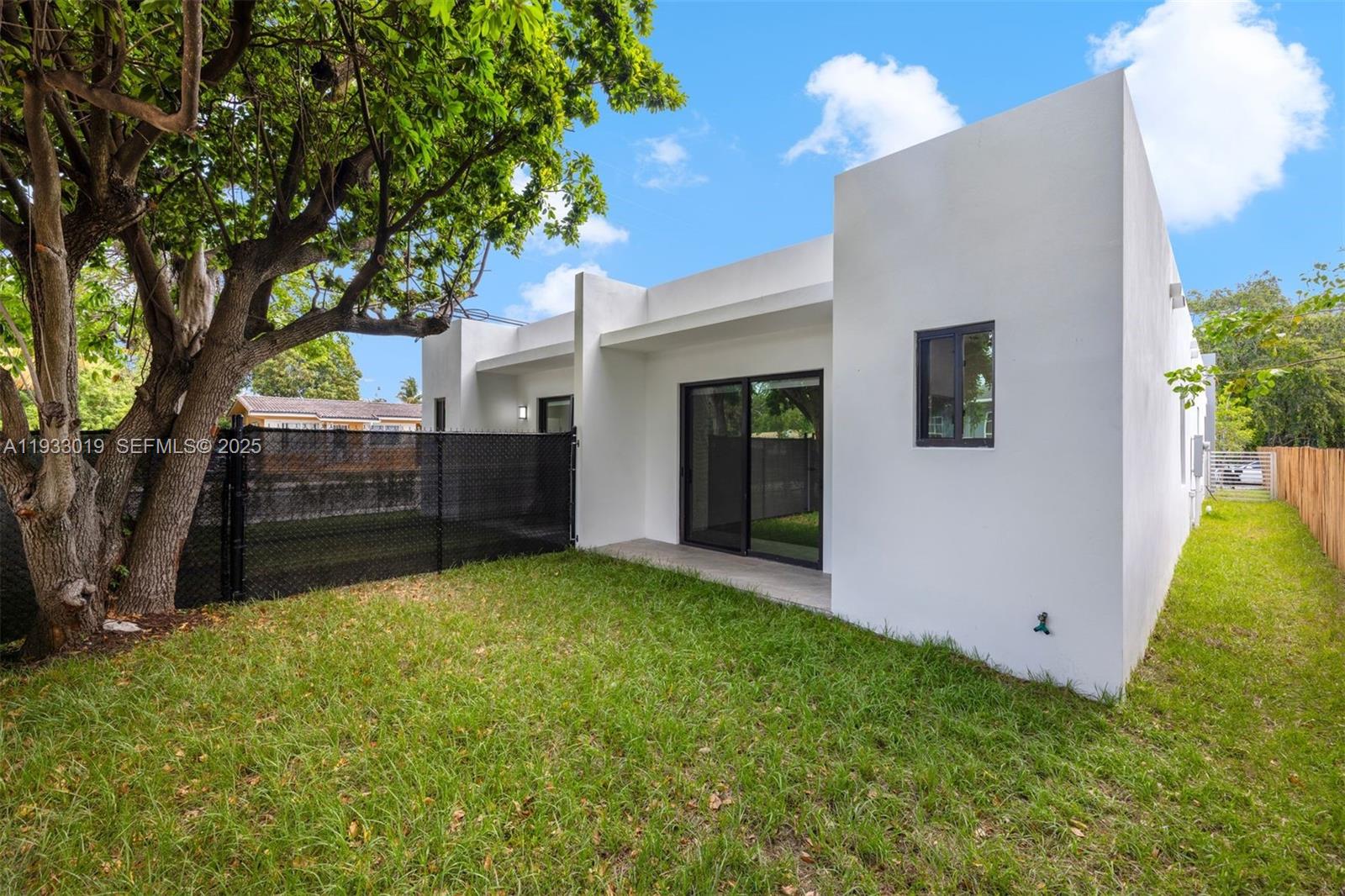   /  2800 sq. ft. $ 2025-12-18 0 Photo