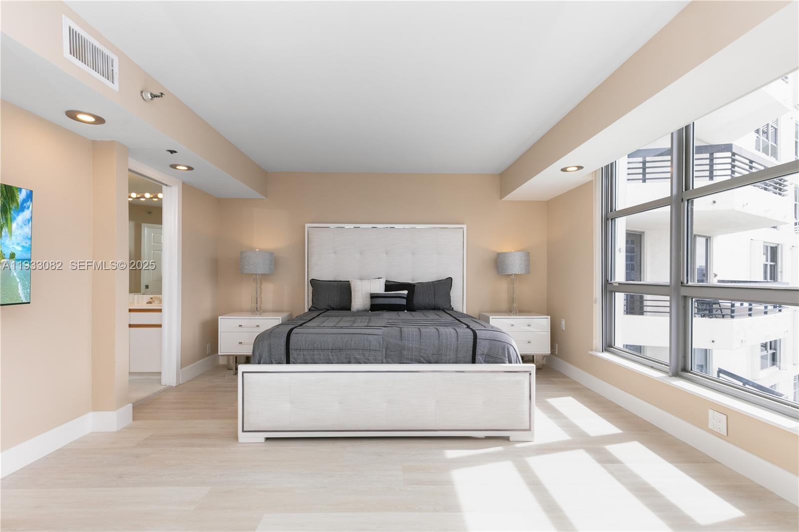 Photo of 3500 Mystic Pointe Dr  #2603, Aventura, Florida, 33180 - 