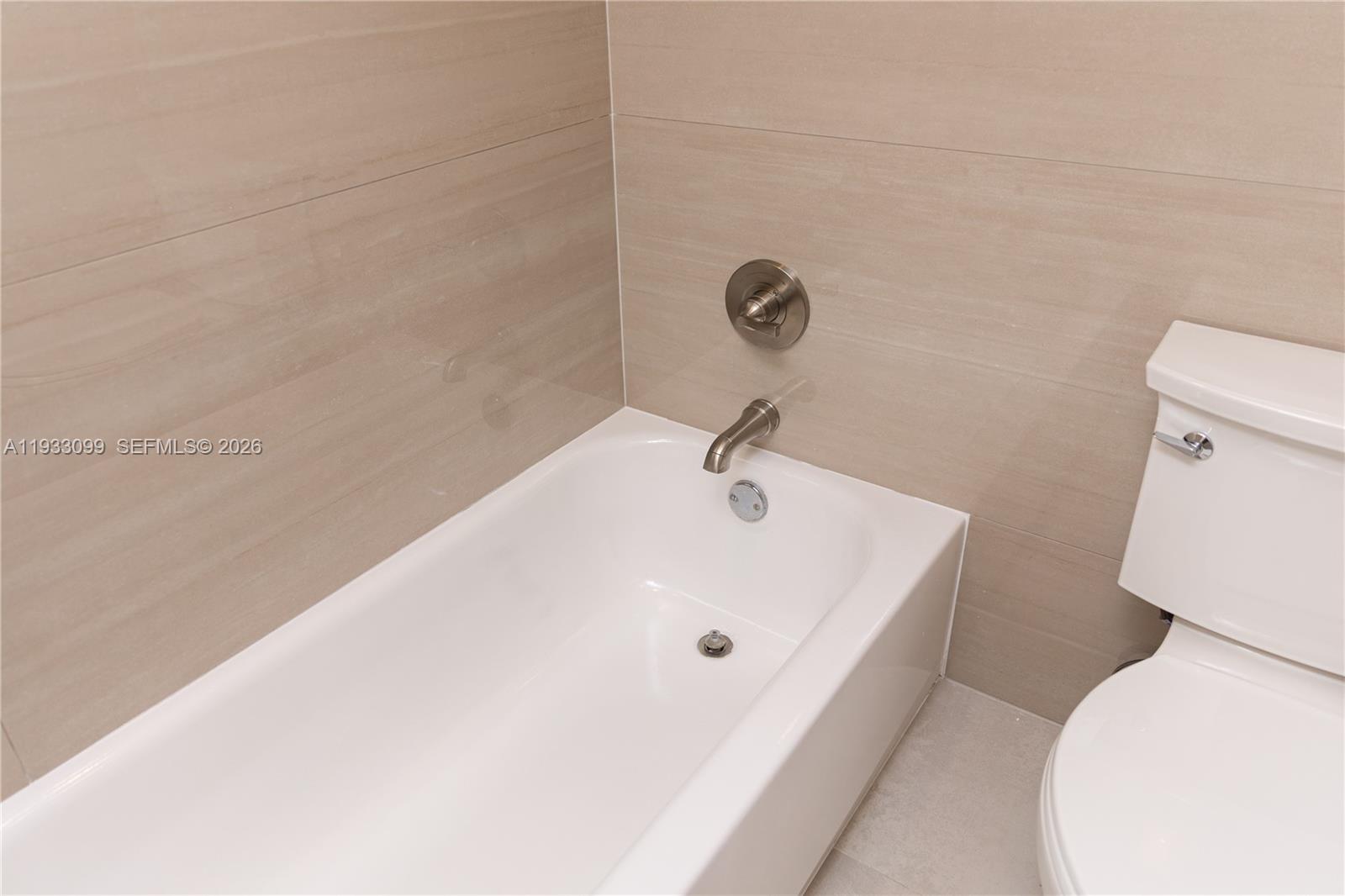 Photo of 3625 Country Club Dr  #309, Aventura, Florida, 33180 - 