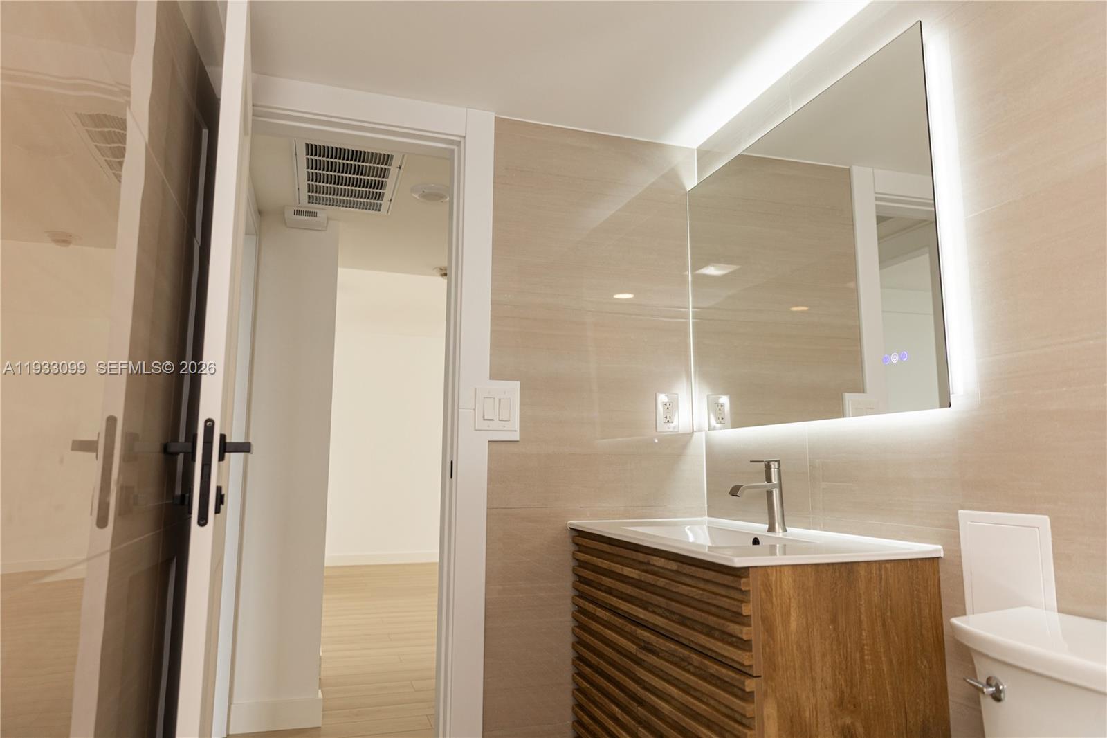 Photo of 3625 Country Club Dr  #309, Aventura, Florida, 33180 - 