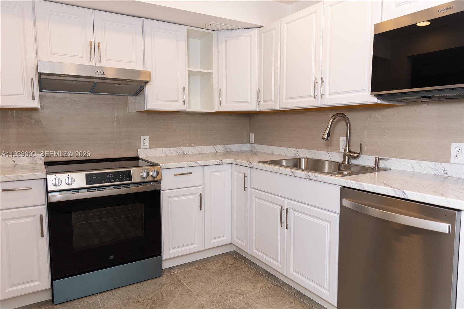 Photo of 3625 Country Club Dr  #309, Aventura, Florida, 33180 - 