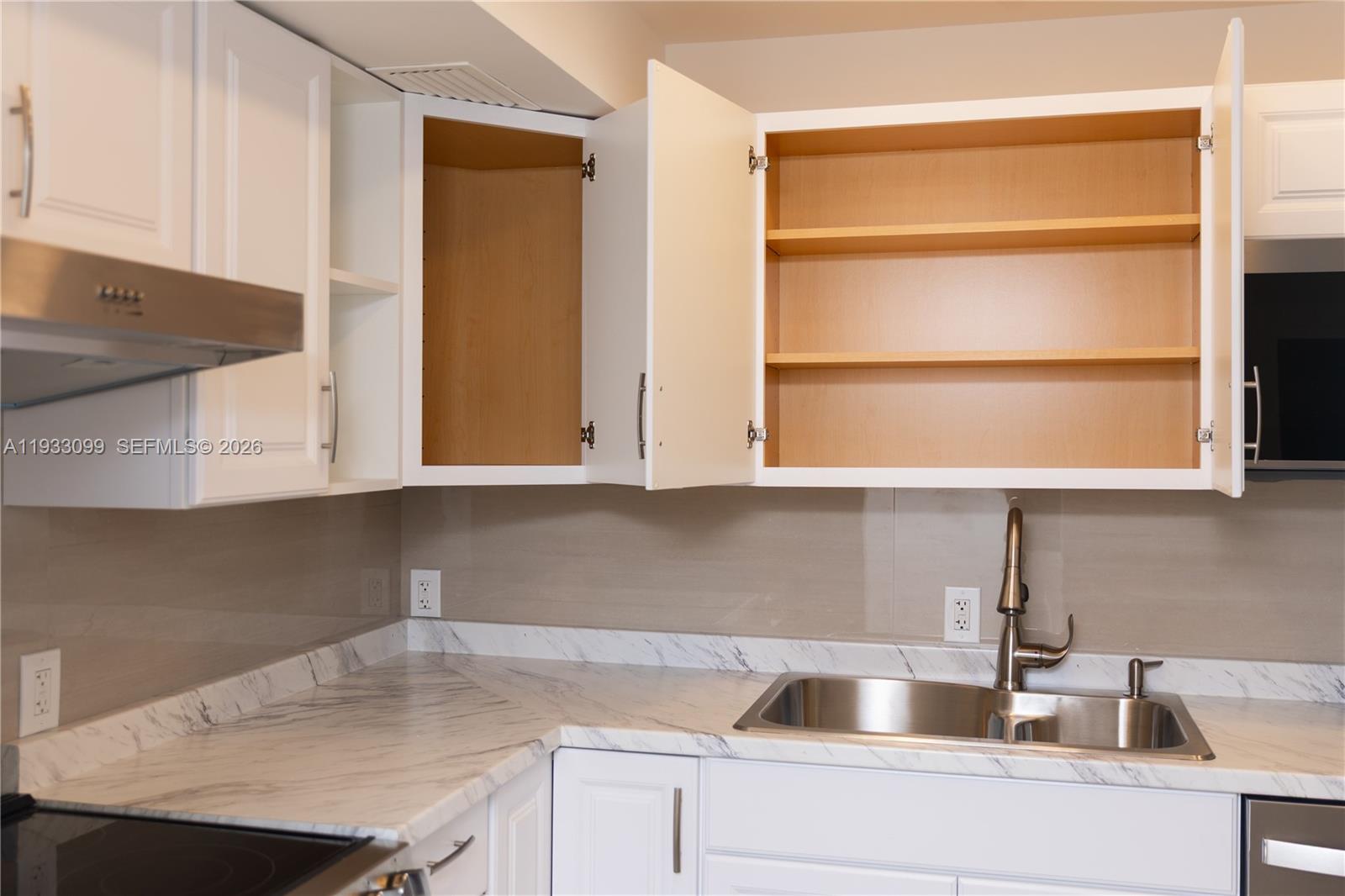 Photo of 3625 Country Club Dr  #309, Aventura, Florida, 33180 - 