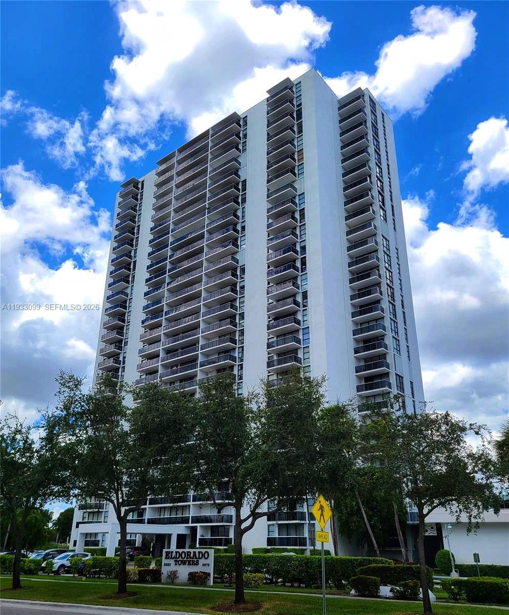 Photo of 3625 Country Club Dr  #309, Aventura, Florida, 33180 - 