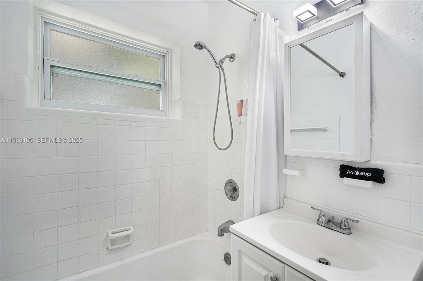   /  2294 sq. ft. $ 2025-12-18 0 foto