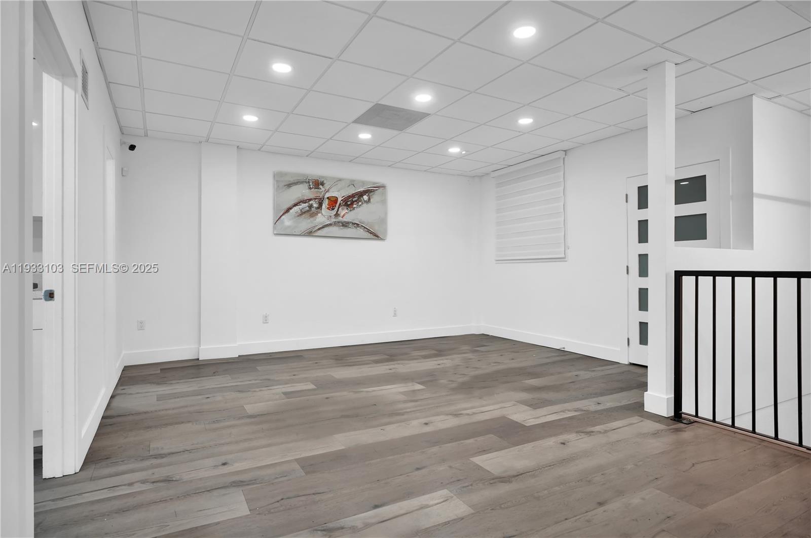 29  /   кв.футов $ 2025-12-18 0 Фото