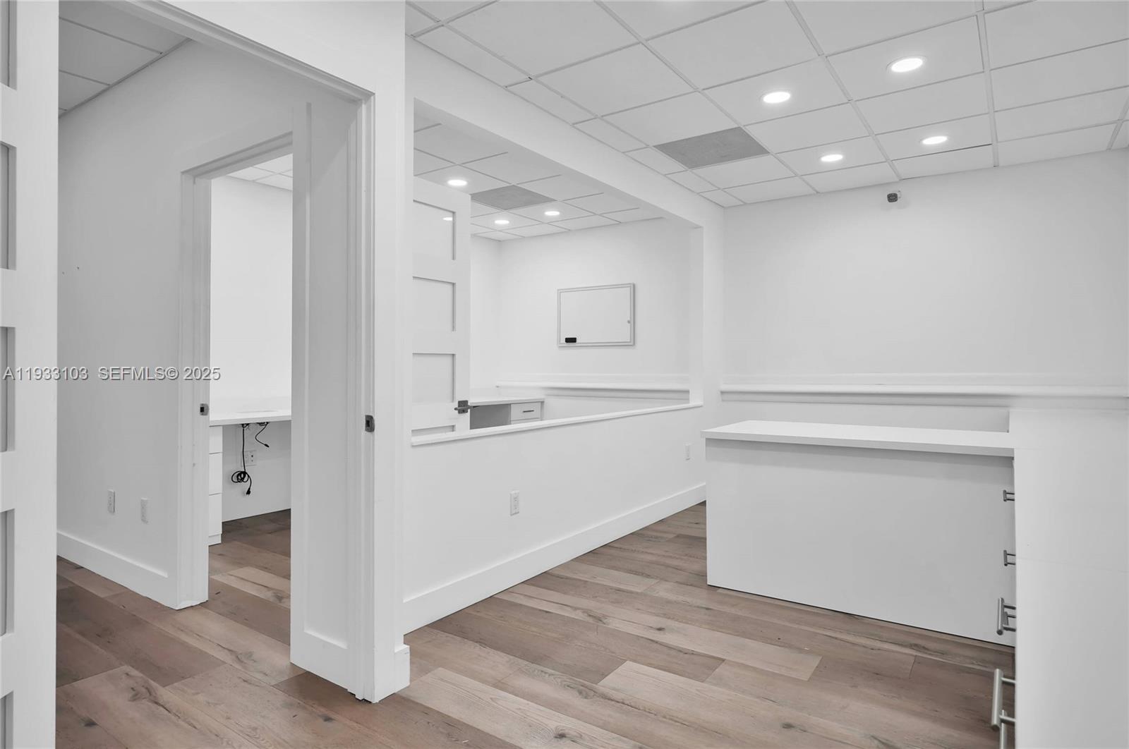 29  /   кв.футов $ 2025-12-18 0 Фото