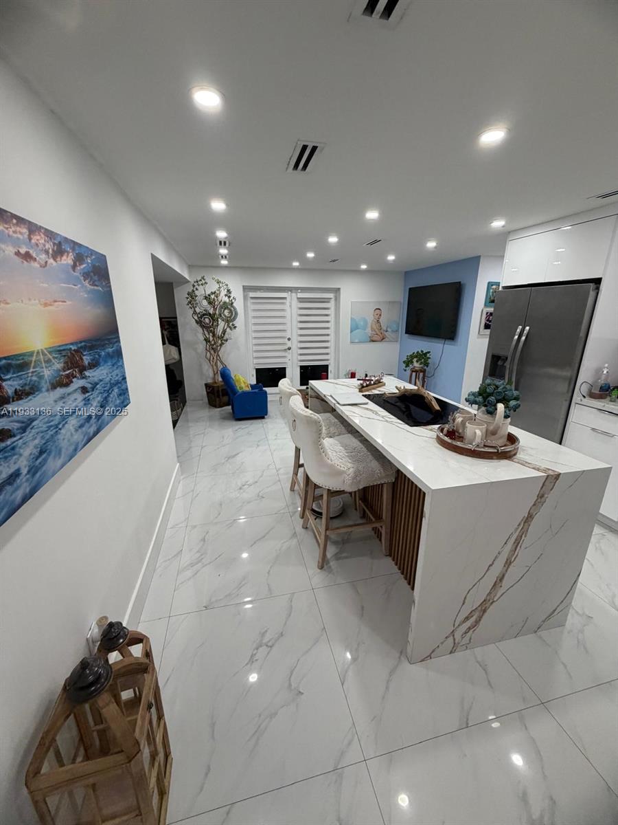   /  1337 sq. ft. $ 2025-12-19 0 Photo