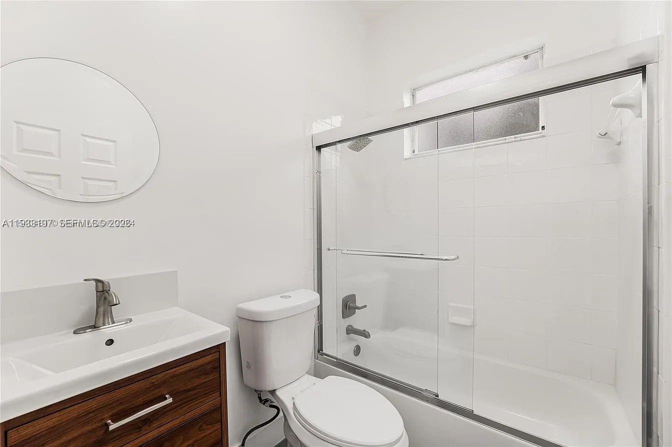 2755 4 / 3  sq. ft. $ 2025-12-19 0 Photo