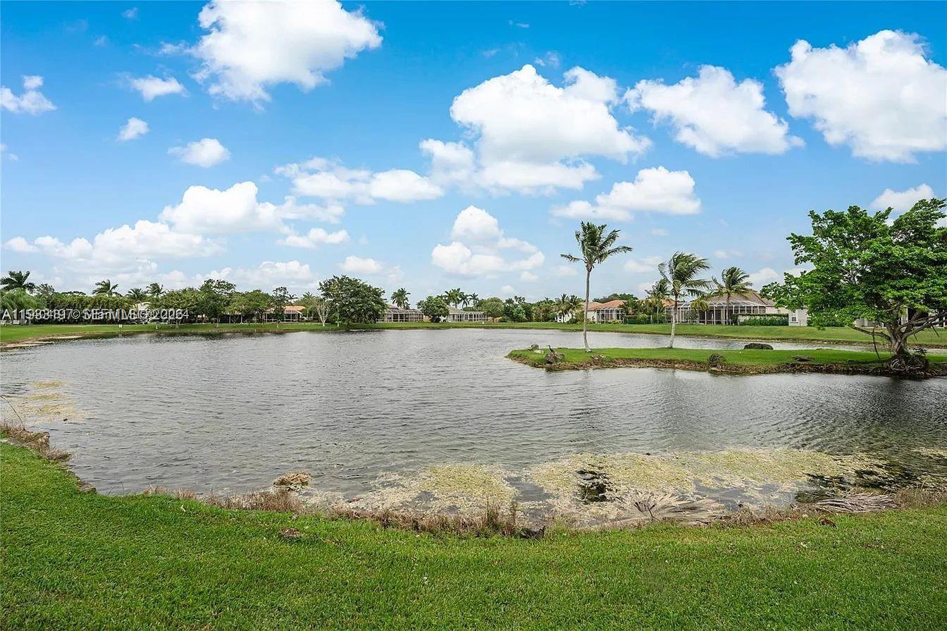 2755 4 / 3  sq. ft. $ 2025-12-19 0 Photo