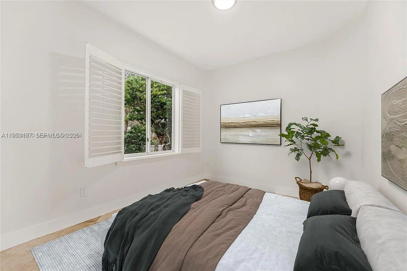 2755 4 / 3  sq. ft. $ 2025-12-19 0 Photo