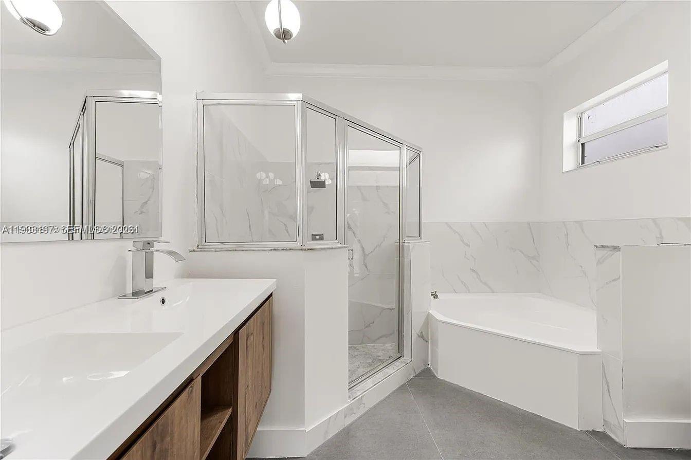 2755 4 / 3  sq. ft. $ 2025-12-19 0 Photo