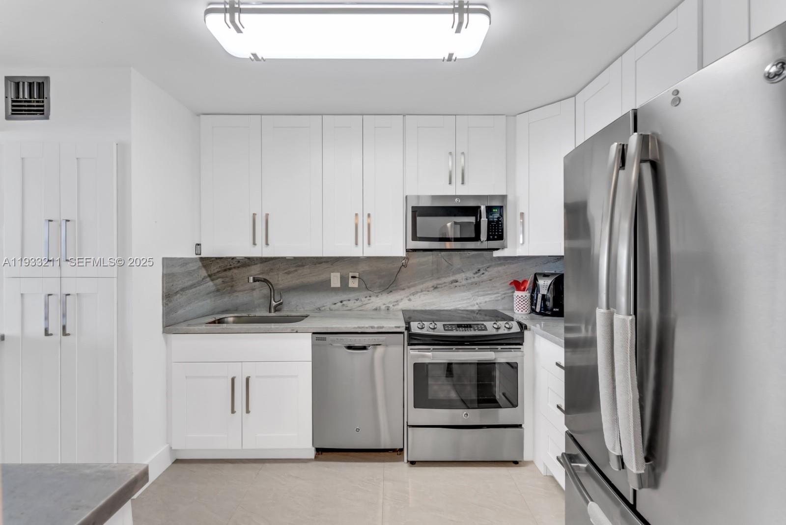 Photo of 3701 Country Club Dr #1408, Aventura, Florida, 33180 -