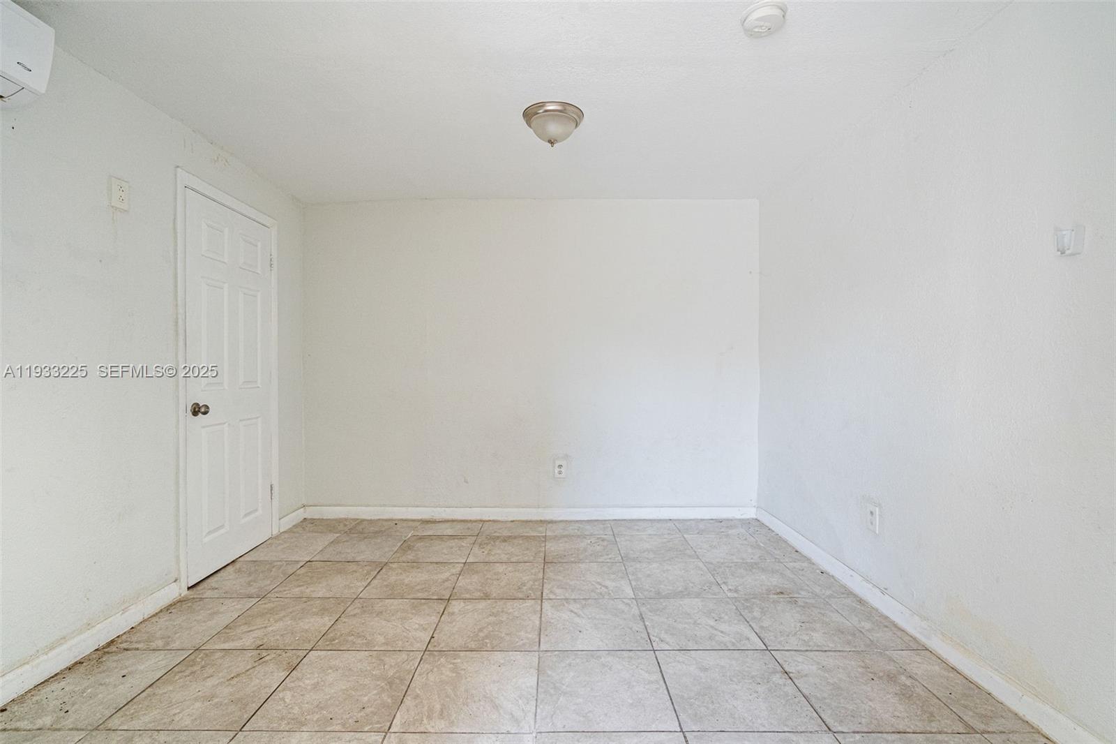   /   sq. ft. $ 2025-12-19 0 Photo