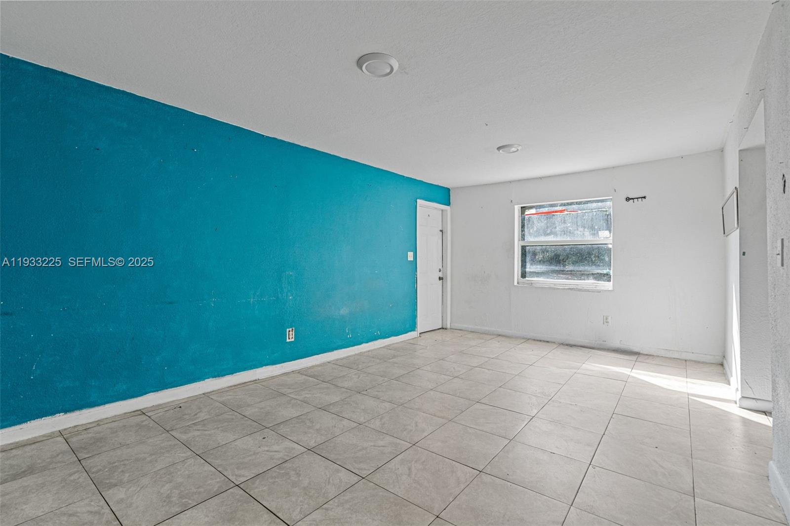   /   sq. ft. $ 2025-12-19 0 Photo