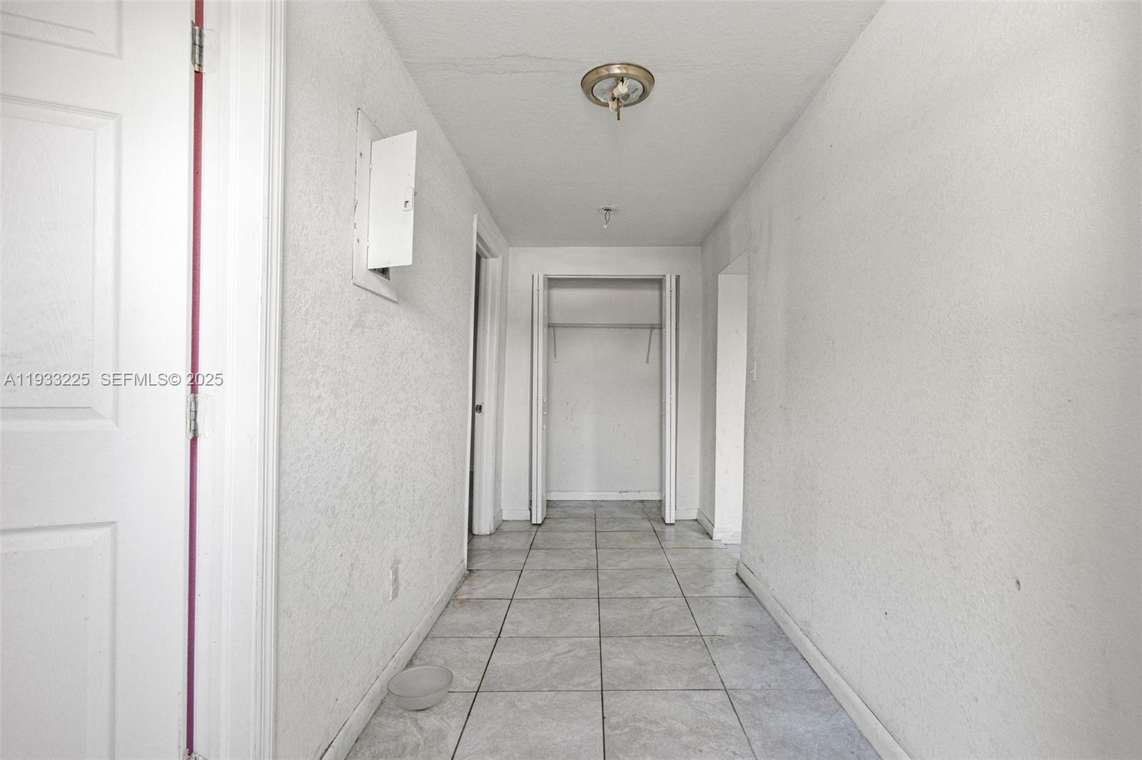   /   sq. ft. $ 2025-12-19 0 Photo