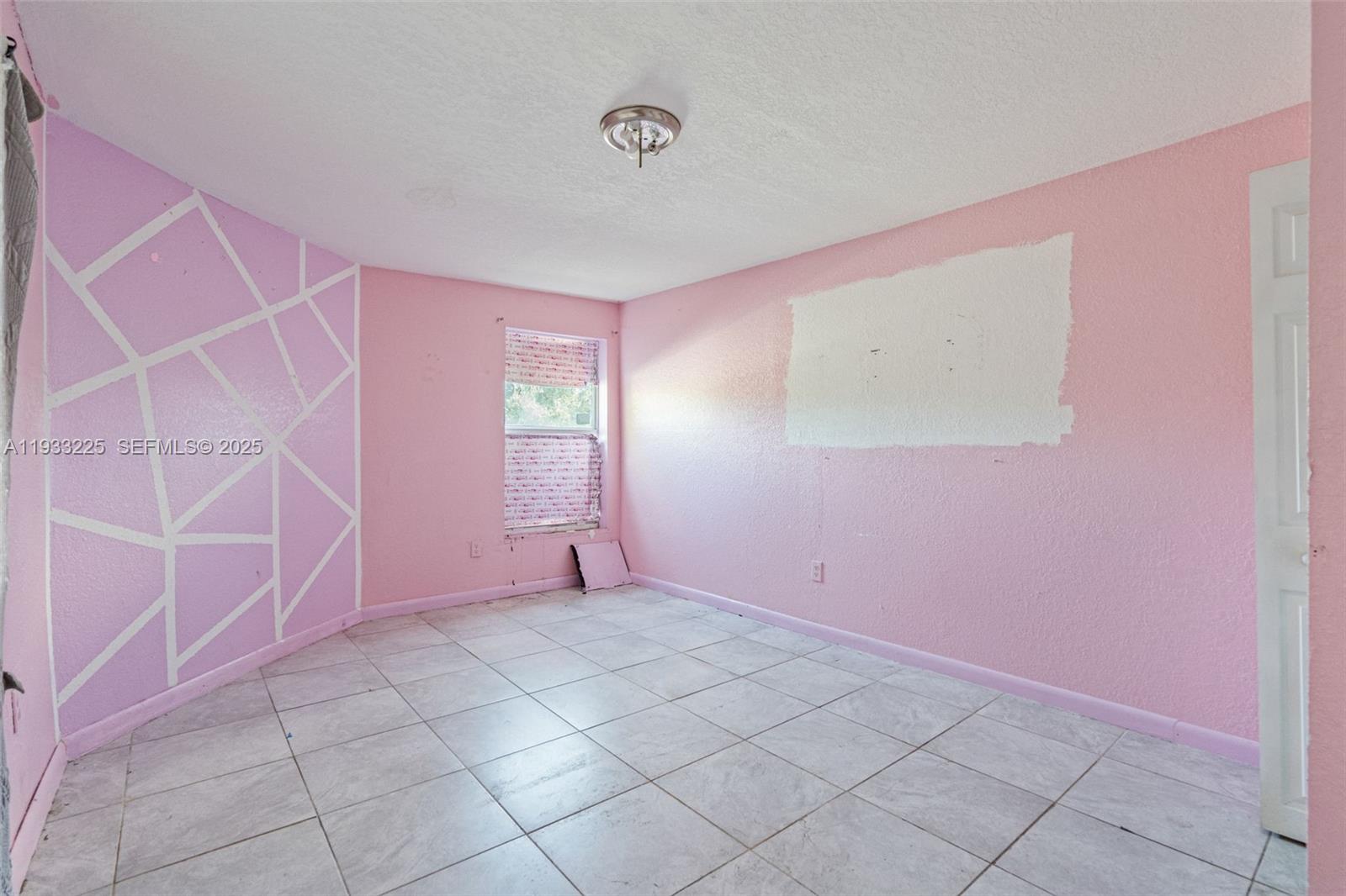   /   sq. ft. $ 2025-12-19 0 Photo