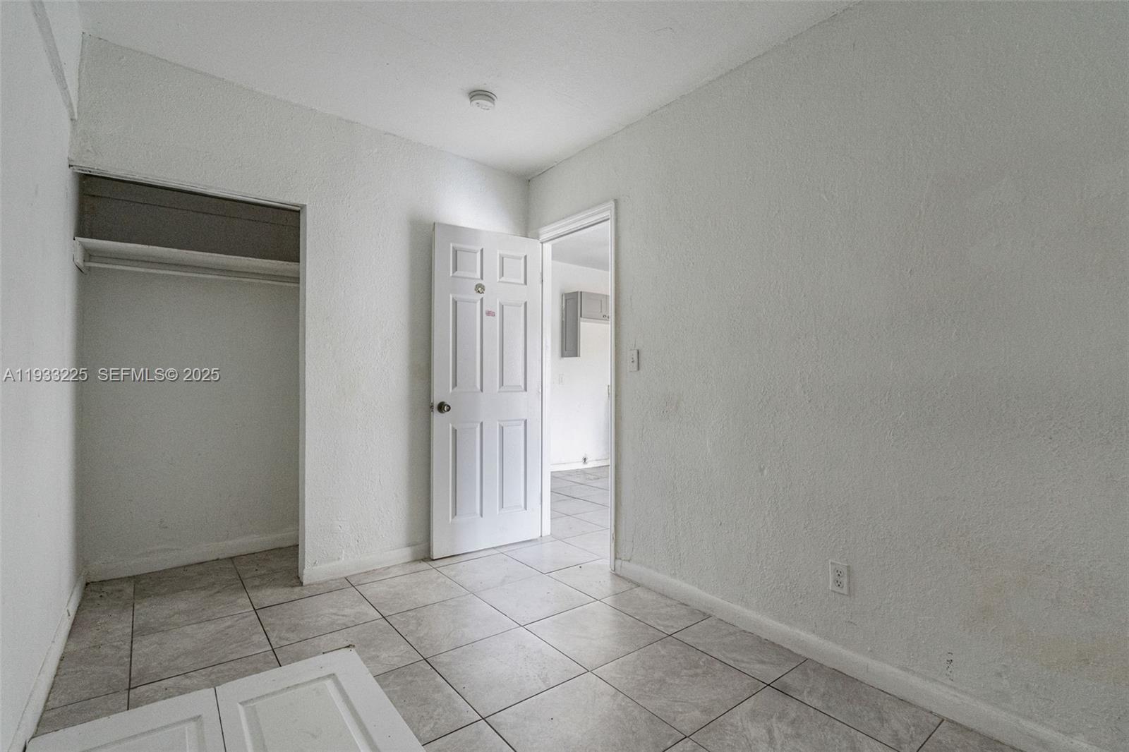   /   sq. ft. $ 2025-12-19 0 Photo