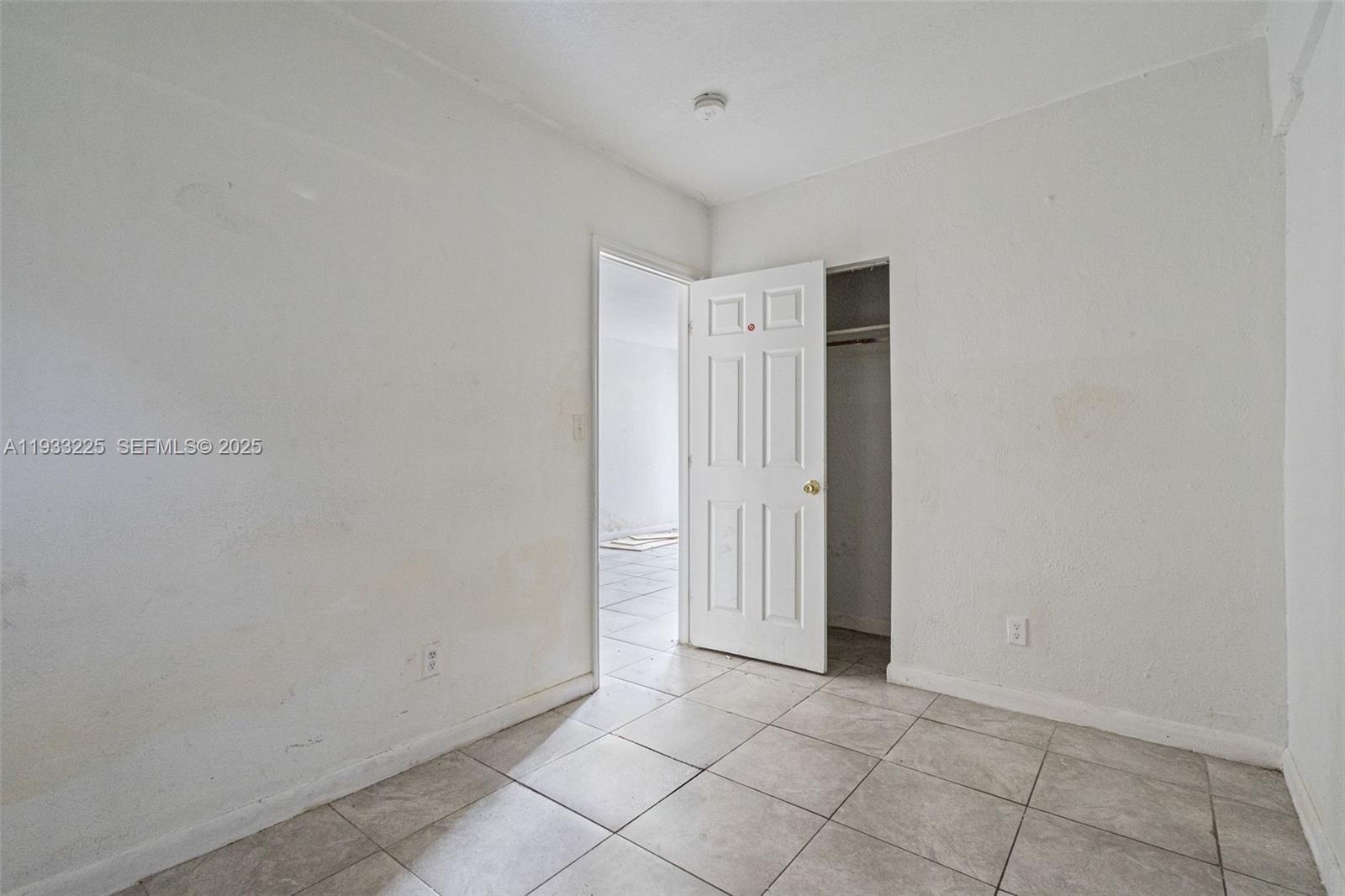   /   sq. ft. $ 2025-12-19 0 Photo