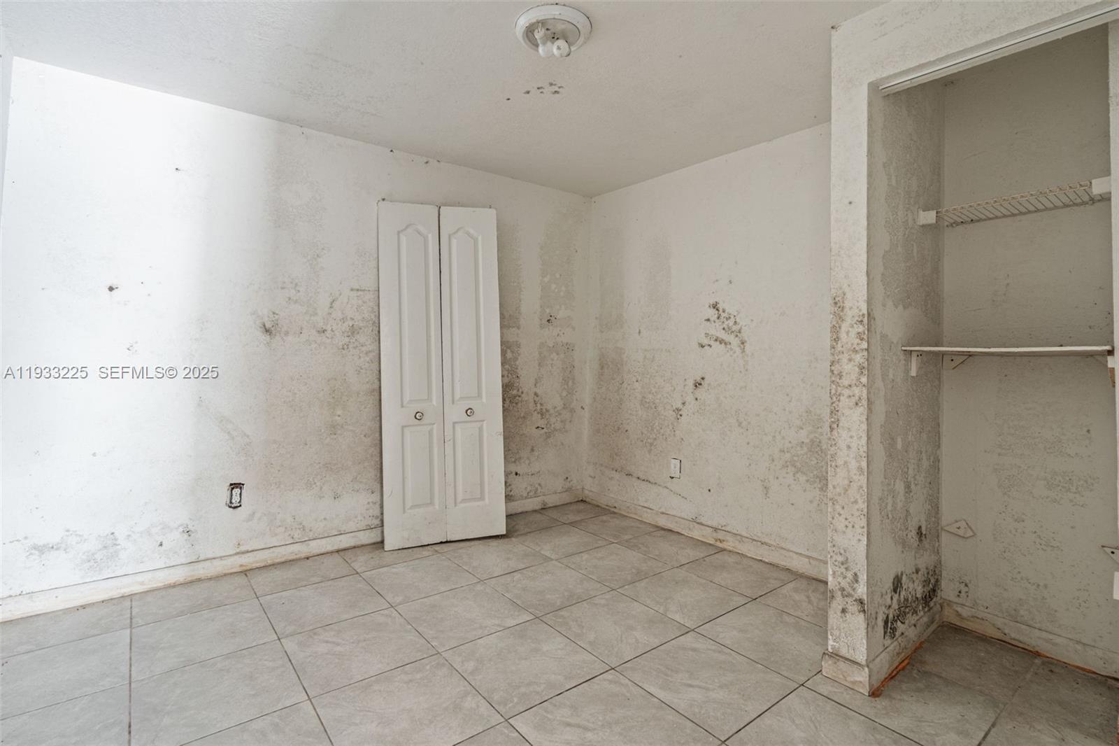   /   sq. ft. $ 2025-12-19 0 Photo