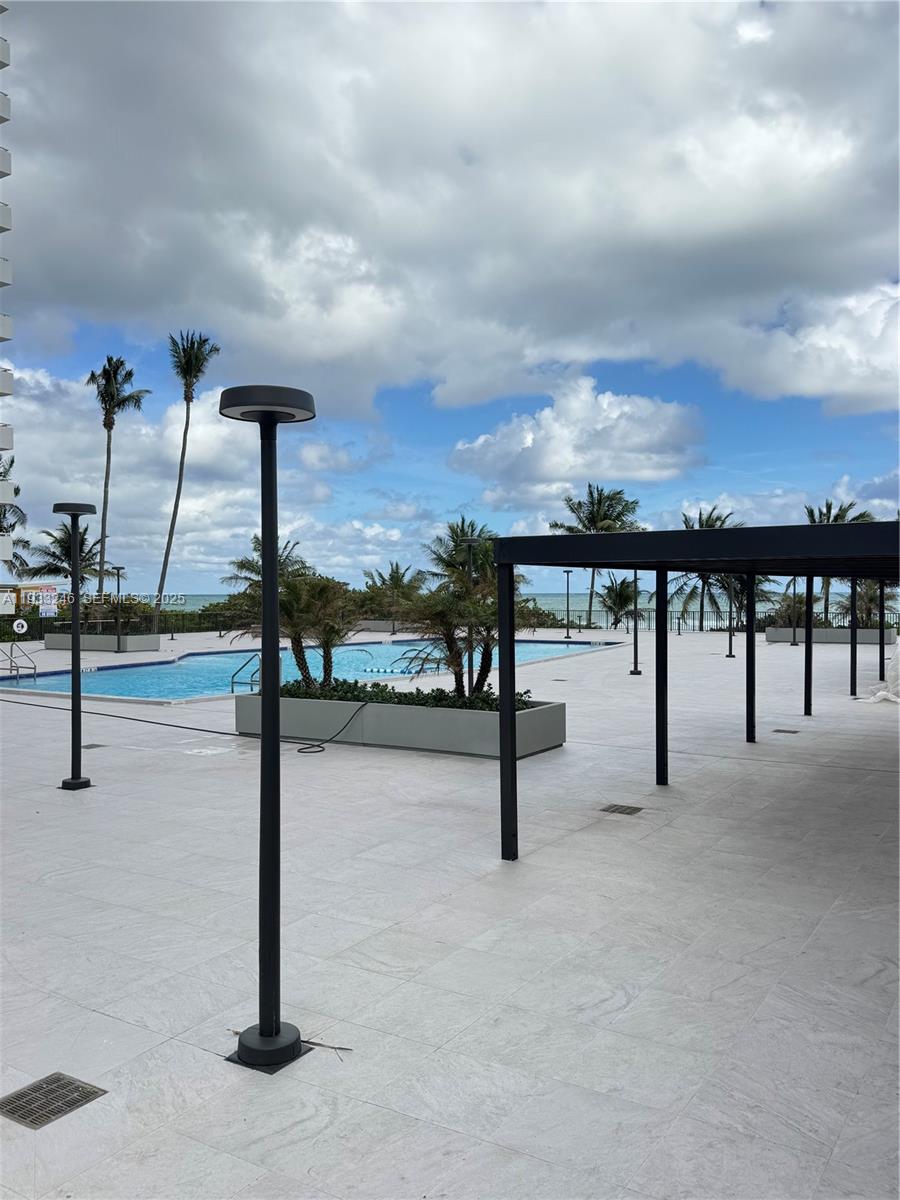 See details 20Q 3 / 3 1740 sq. ft. $ 2025-12-19 0 Photo