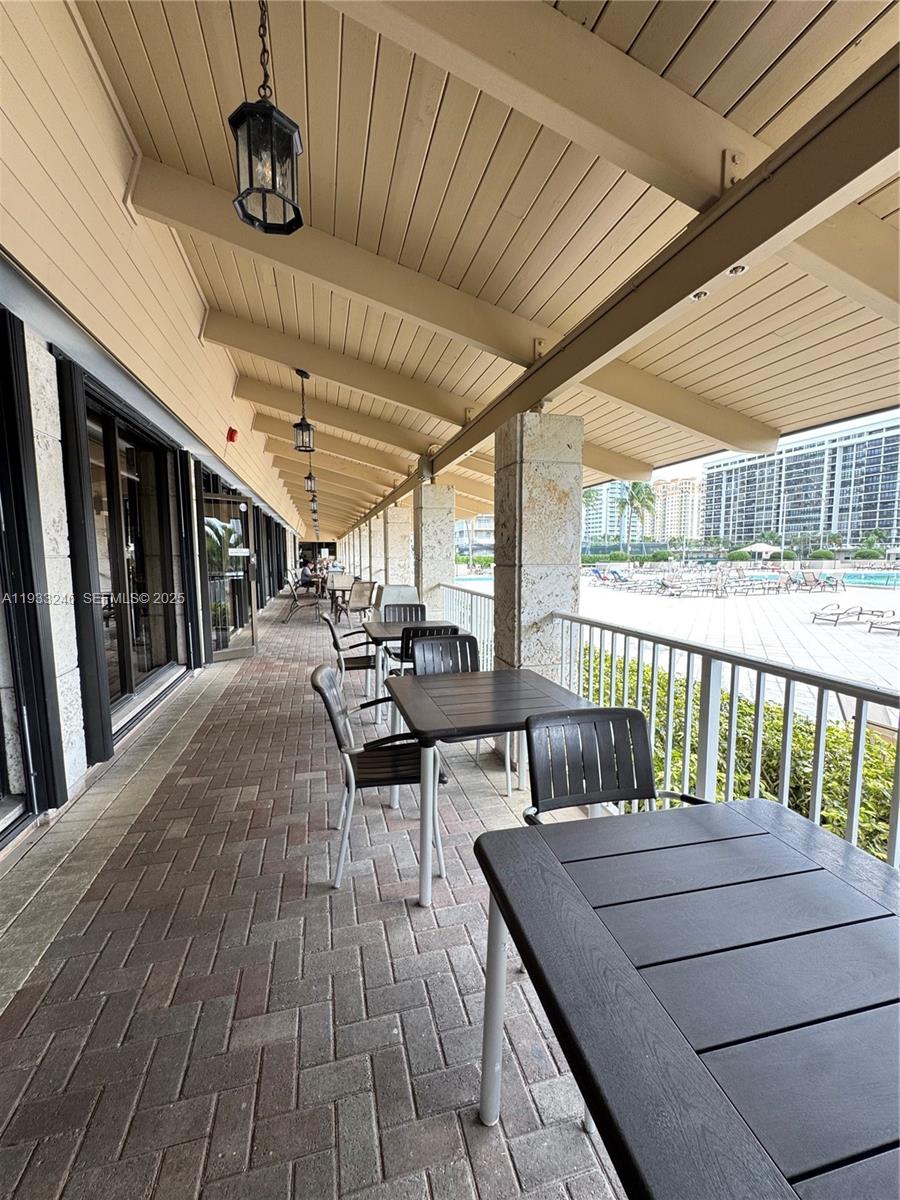 See details 20Q 3 / 3 1740 sq. ft. $ 2025-12-19 0 Photo