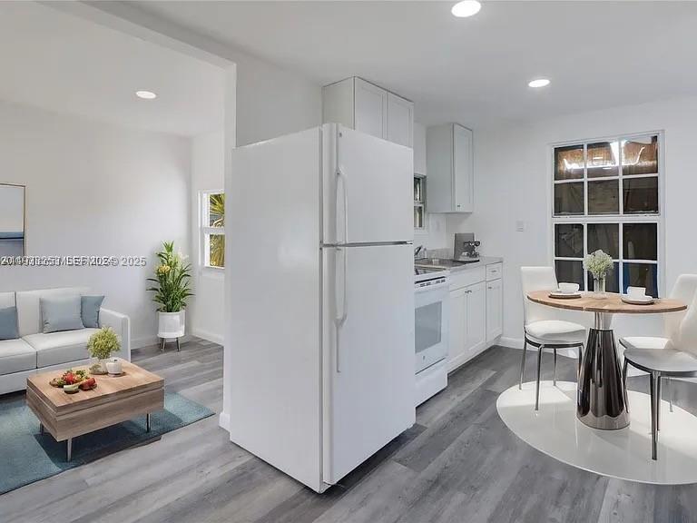   /  973 sq. ft. $ 2025-12-19 0 Photo